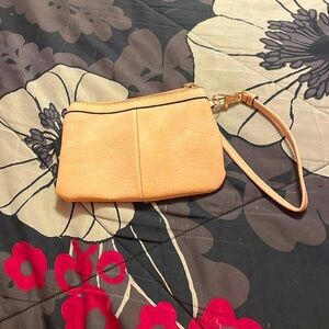 SMALL PINK LEATHER WRISLET